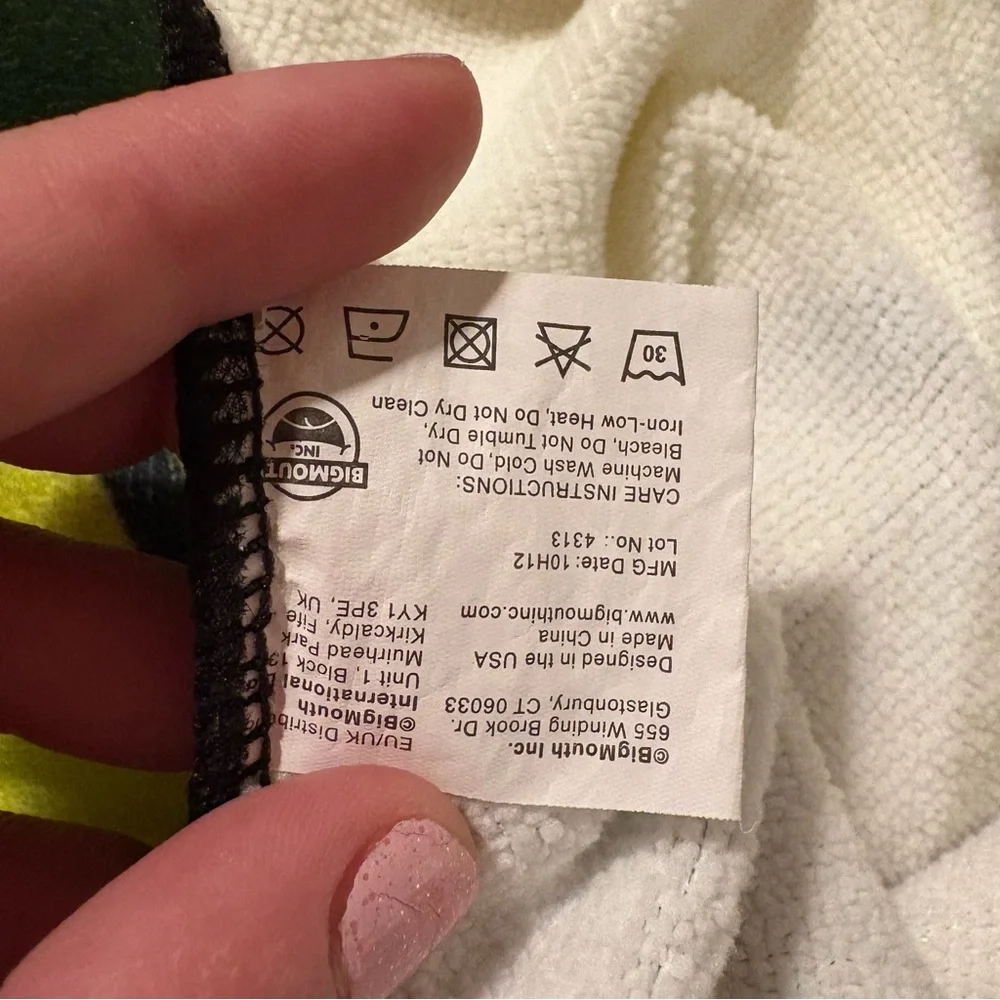 Big Mouth XL Avocado Beach Blanket